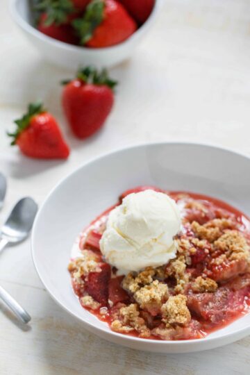 rhubarb dessert