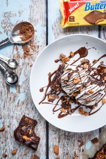 brownie sundae with chocolate peanut butter avocado brownies and butterfinger cups