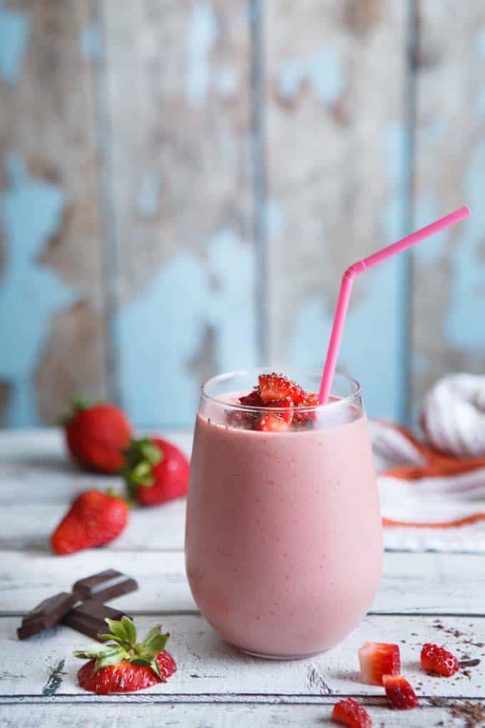 Dark Chocolate Strawberry Breakfast Smoothie