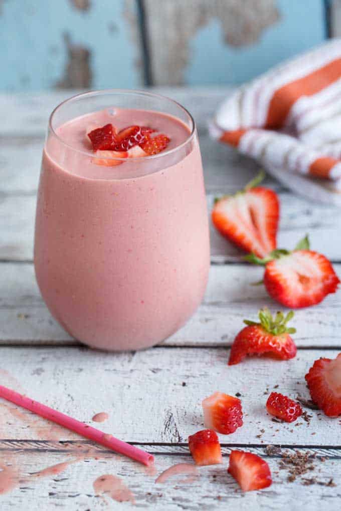 Dark Chocolate Strawberry Breakfast Smoothie