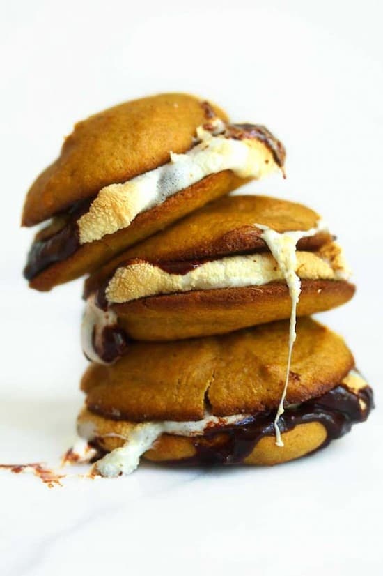 pumpkin-smore-whoopie-pies-11-682x1024