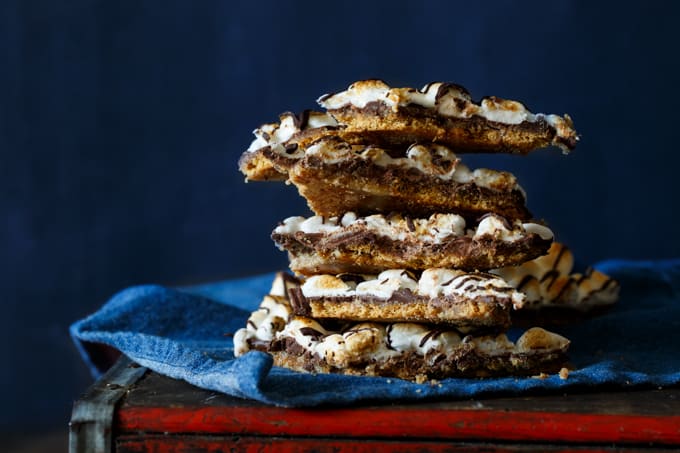 s'mores-graham-cracker-toffee-bark-7