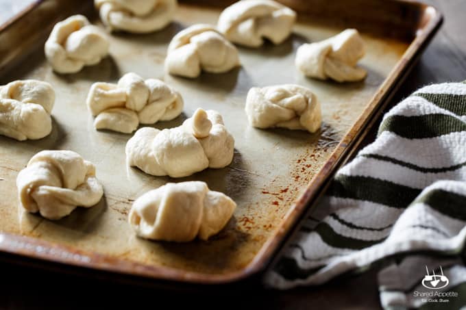 Quick and Easy Buffalo Garlic Knots | sharedappetite.com