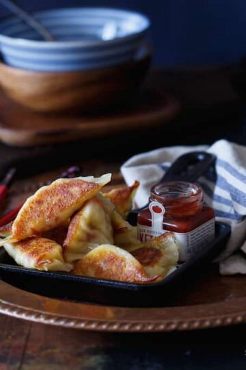 southwest Omelette Breakfast Wontons | sharedappetite.com