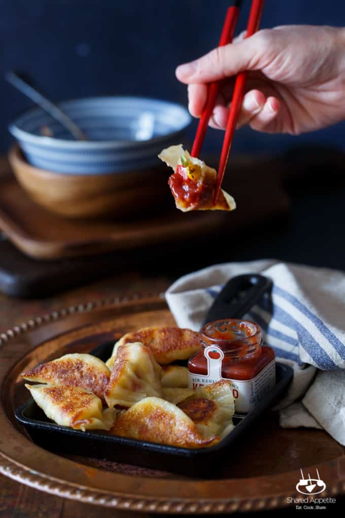 southwest Omelette Breakfast Wontons | sharedappetite.com