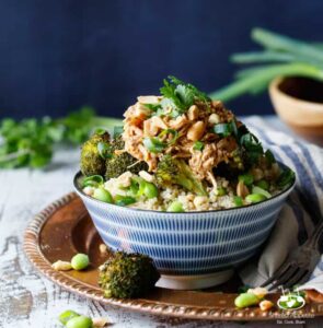 Slow Cooker Thai Peanut Chicken Quinoa Bowls | sharedappetite.com
