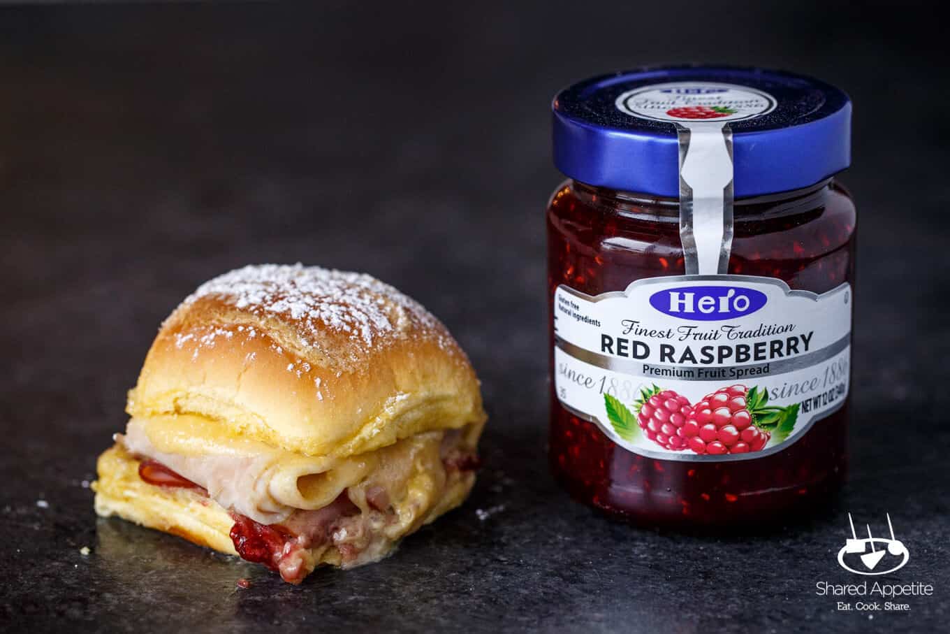 Baked Monte Cristo Slider Sandwiches perfect for brunch easy entertaining | sharedappetite.com