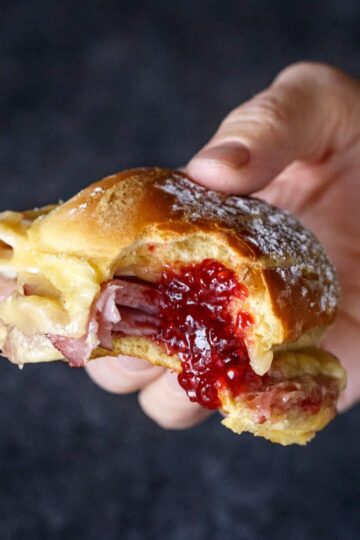 Baked Monte Cristo Slider Sandwiches perfect for brunch easy entertaining | sharedappetite.com