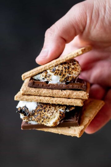 DIY S'MORES BAR PARTY with 10 Creative S'mores 19 DIY S'MORES BAR PARTY | sharedappetite.com