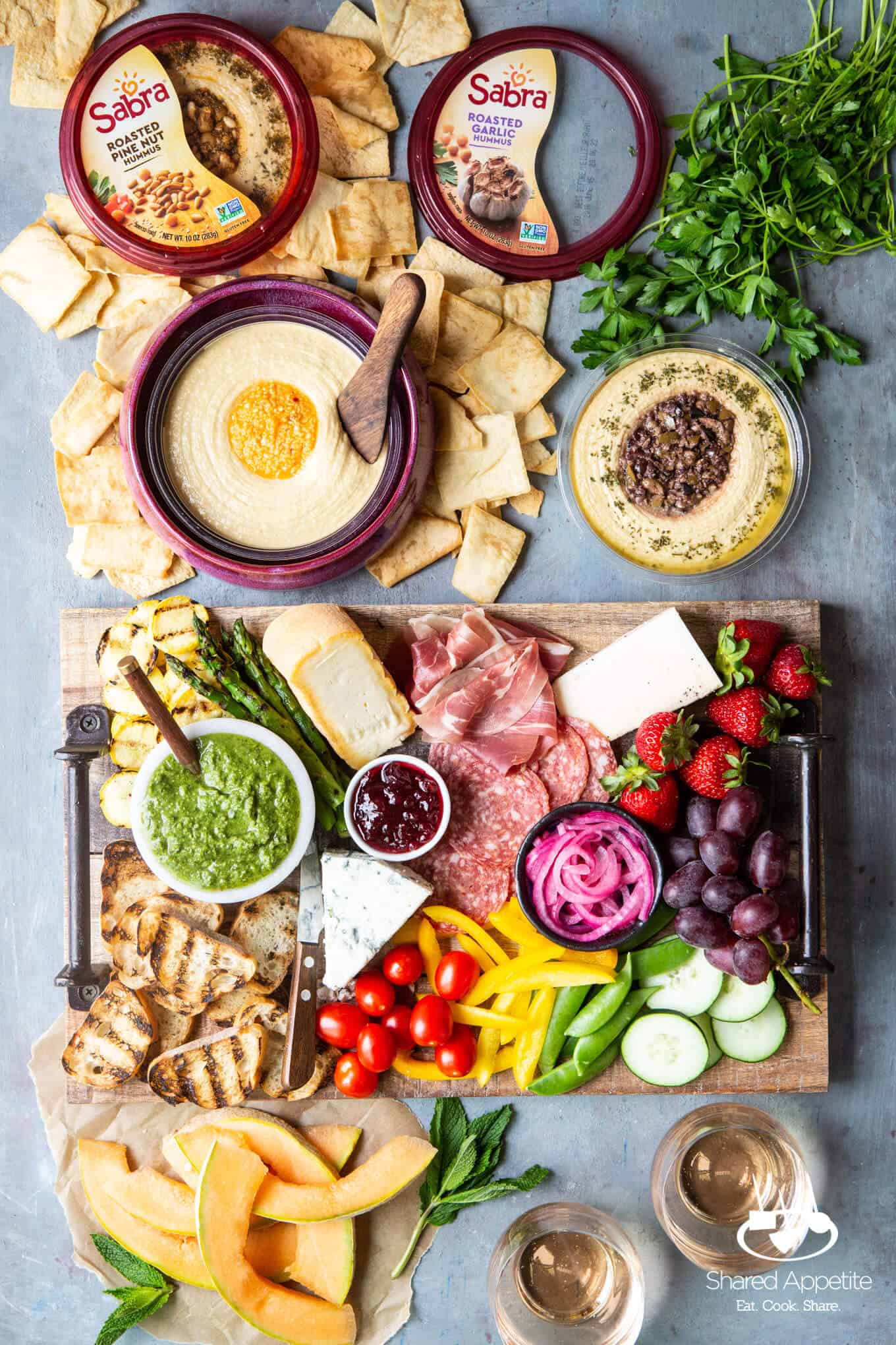 How to Create the Perfect Summer Charcuterie Board - Pink Owl Kitchen